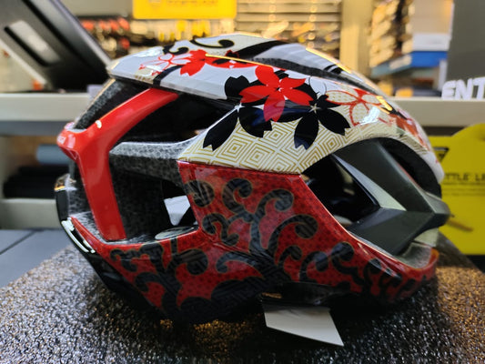 Kabuto Izanagi Shori Cycling Helmet